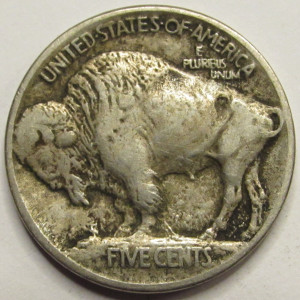 1913 Buffalo Nickel - Type 1 - raised mound American Indian five cent coin